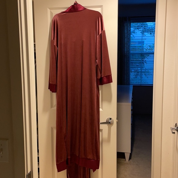 FN Rich Taste Velvet Marsala Duster+Gown Set S NWT - Picture 10 of 10